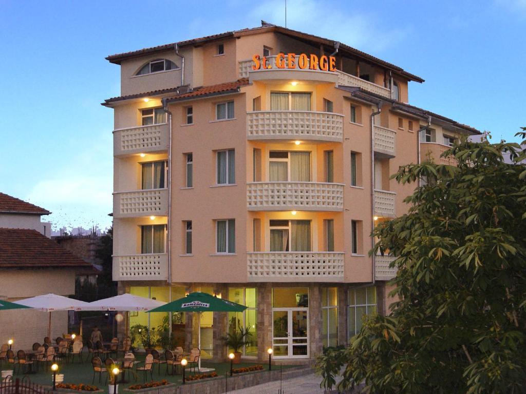 Saint George Family Hotel 洛泽内茨 外观 照片
