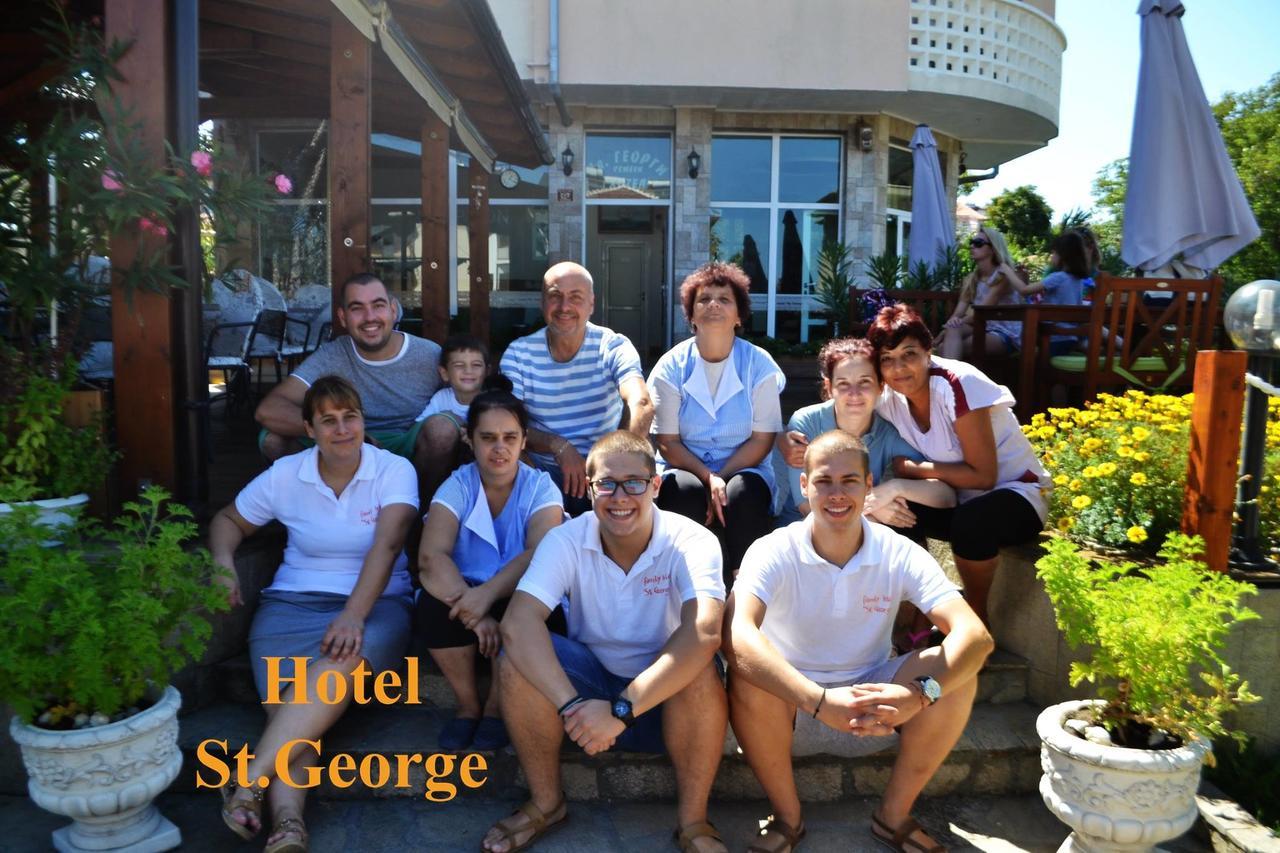 Saint George Family Hotel 洛泽内茨 外观 照片